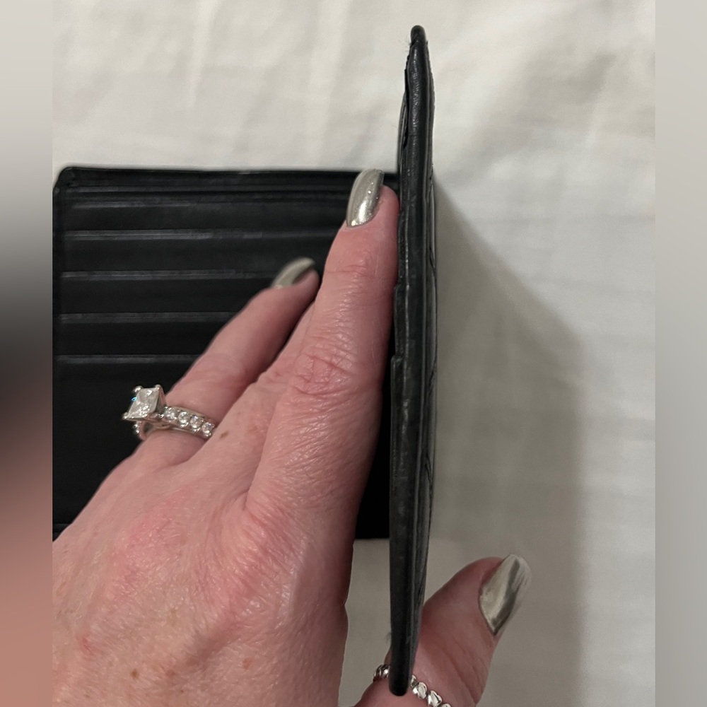 Authentic Chanel wallet - Picture 2 of 9